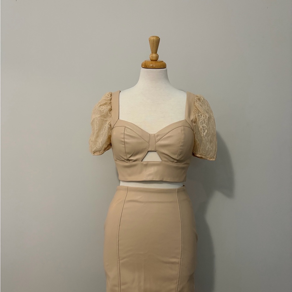 Elegant Beige Two-Piece Set with Lace Sleeves